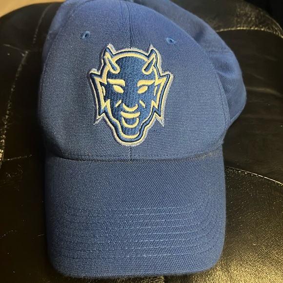 Nike Collegiate Baseball hat - Picture 1 of 4